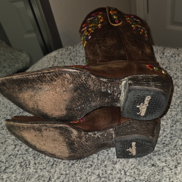 Old Gringo Brown Floral Embroidered Heeled Boots - Picture 8 of 14